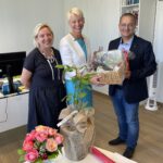 Bürgermeisterin Simone Taubenek gratulierte der Pa...